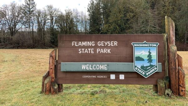 Flaming-Geyser-State-Park-welcome-sign